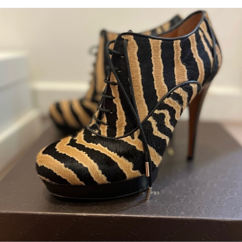 Gucci Betty Ankle Booties